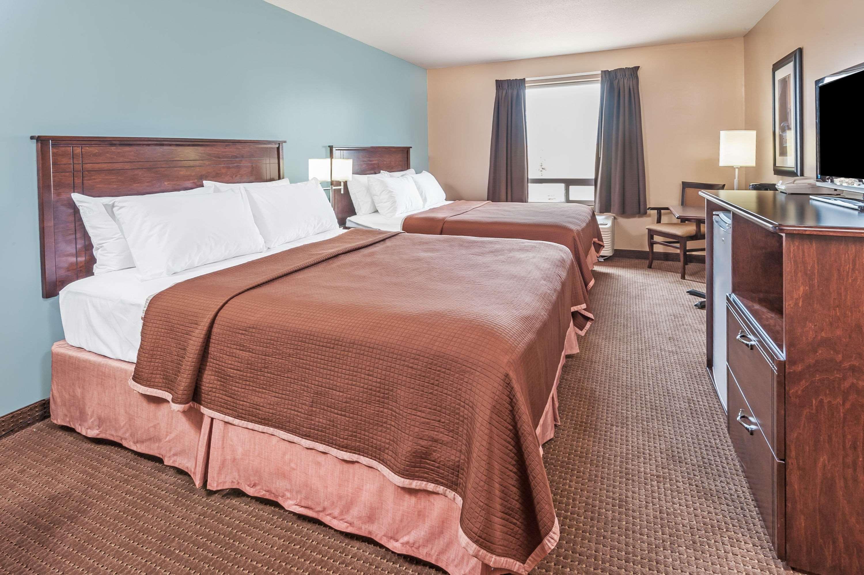 Super 8 By Wyndham Edmonton South Hotell Exteriör bild