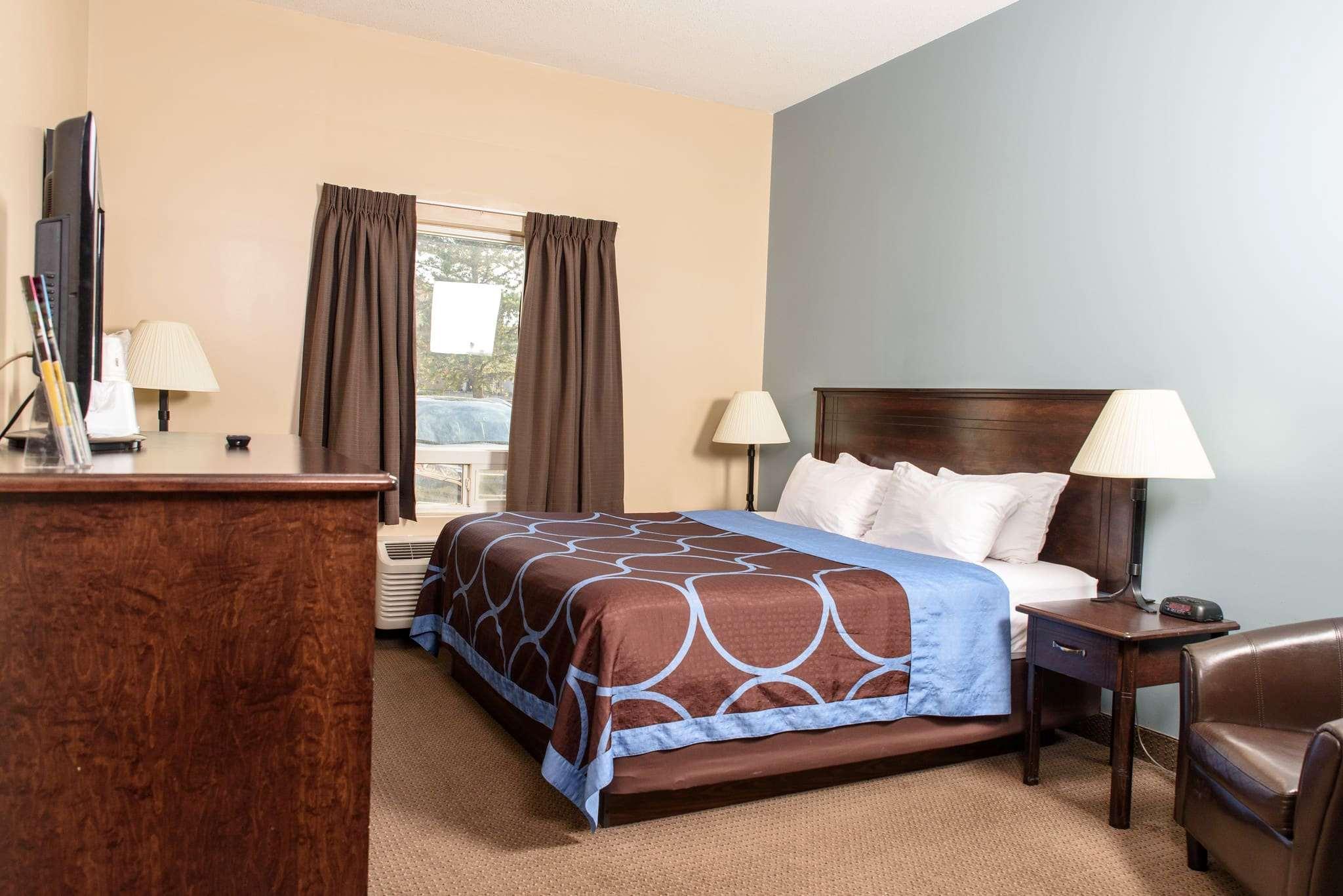 Super 8 By Wyndham Edmonton South Hotell Exteriör bild